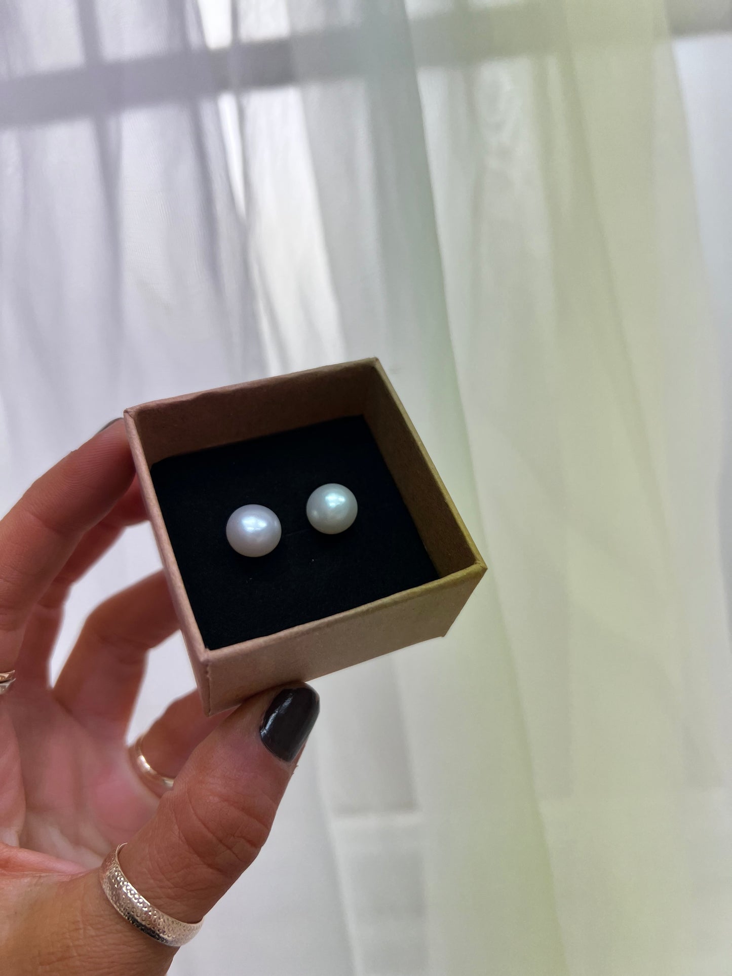 10mm Freshwater Pearl studs